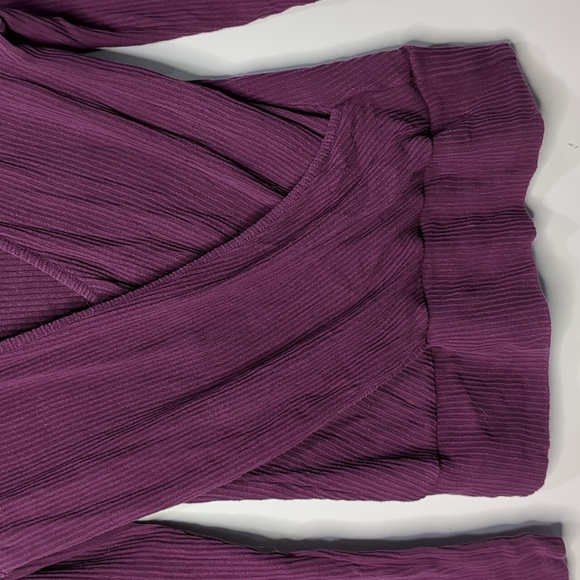 White House Black Market wrap Style Shirt - Picture 3 of 4